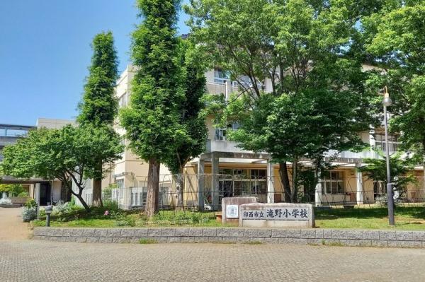 ライフスクエア滝野公園9号棟(印西市立滝野小学校)