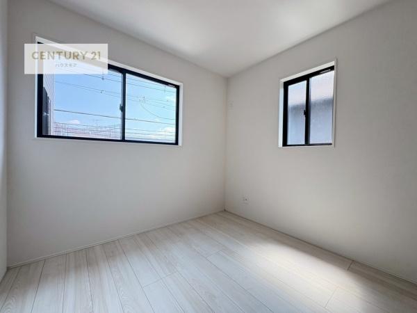 松戸市栄町5丁目　2号棟　新築戸建