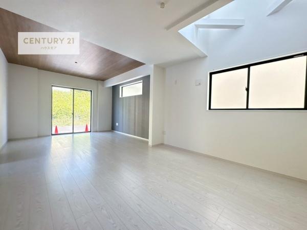 松戸市八ケ崎緑町　5号棟　新築戸建