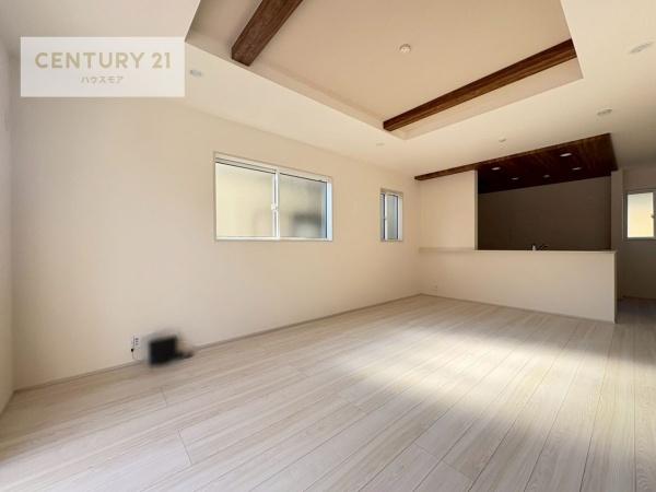 牛久市南6丁目　新築戸建て