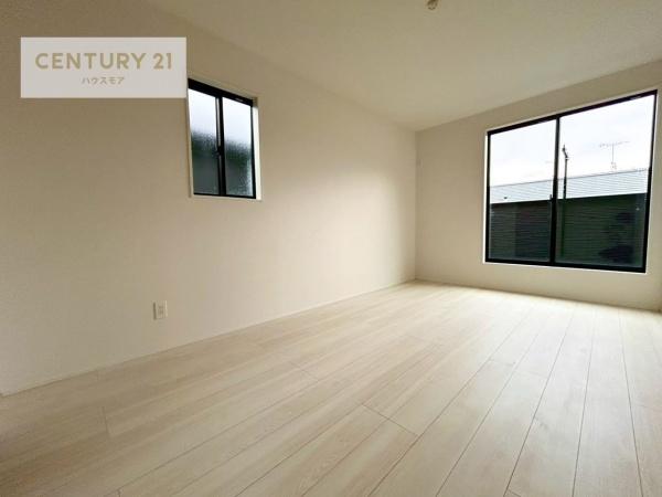 柏市つくしが丘3丁目　2号棟　新築戸建