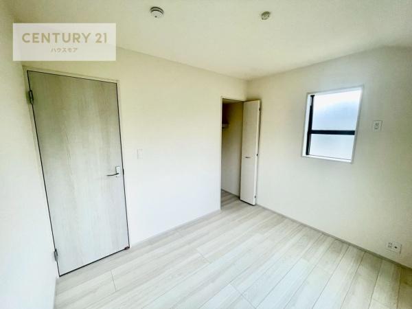 松戸市高塚新田　2号棟　新築戸建