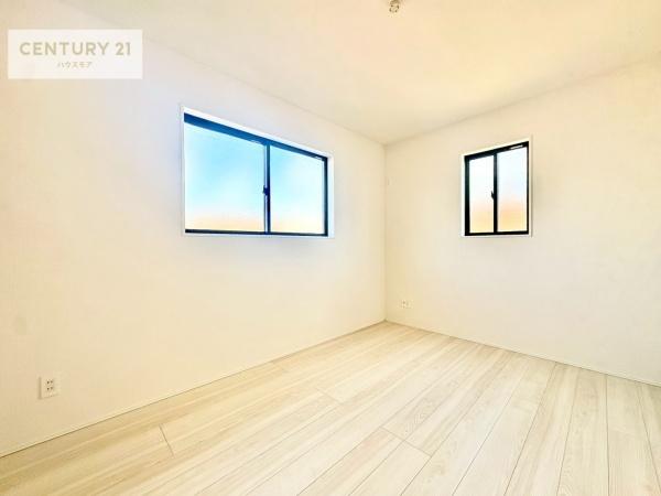 流山市流山4丁目　2号棟　新築戸建