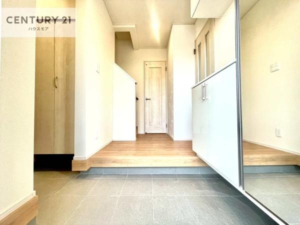 松戸市古ケ崎4丁目 B号棟 新築戸建(玄関)