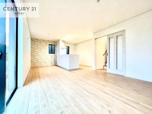 松戸市古ケ崎4丁目 H号棟 新築戸建(リビング)