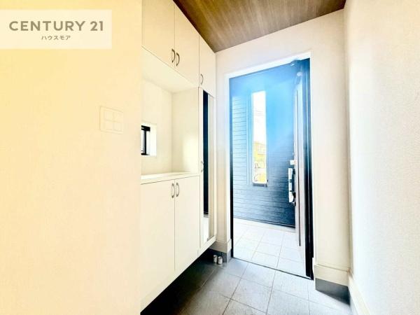 取手市中原町 2号棟 新築戸建て(玄関)