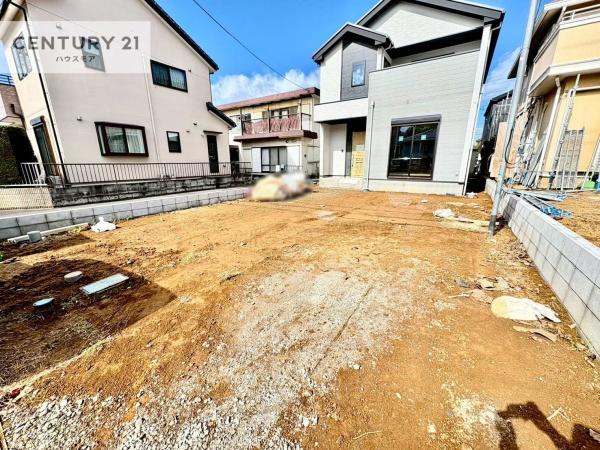 牛久市刈谷町4丁目 新築戸建て(駐車場)