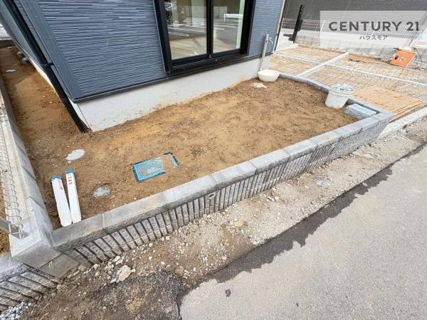 柏市西原4丁目 2号棟 新築戸建(庭)