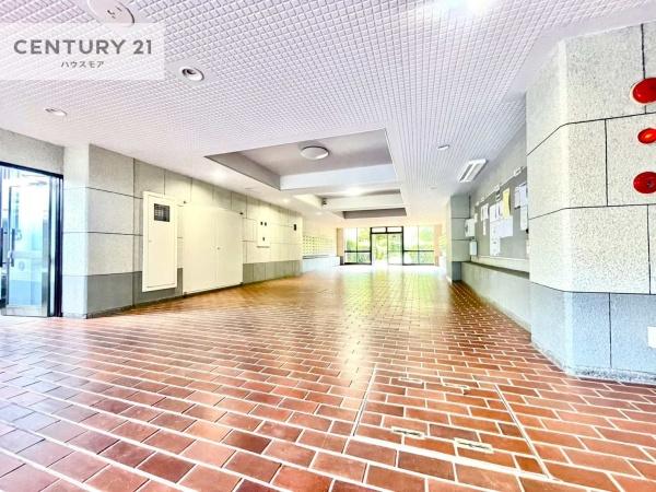 新松戸西パークハウスD棟(ロビー)