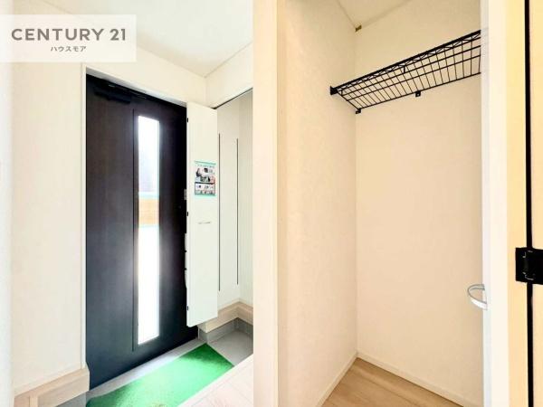 牛久市下根町 1号棟 新築戸建(収納)