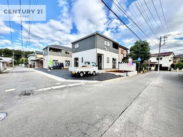 牛久市下根町 1号棟 新築戸建(前面道路含む現地写真)