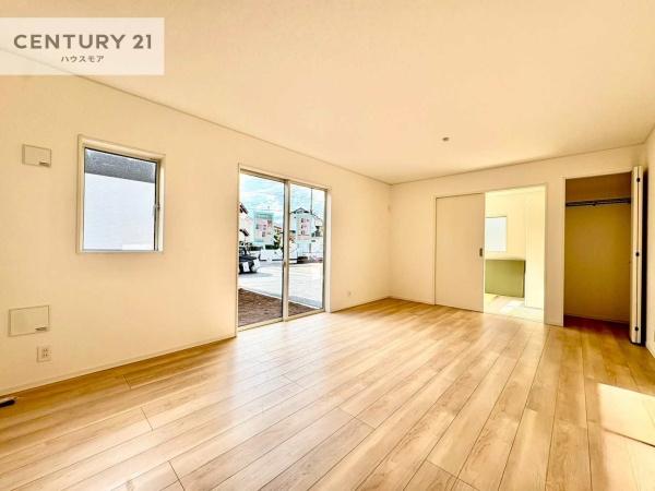 牛久市下根町 1号棟 新築戸建(リビング)