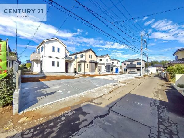 土浦市烏山4丁目 A号棟 新築戸建(前面道路含む現地写真)