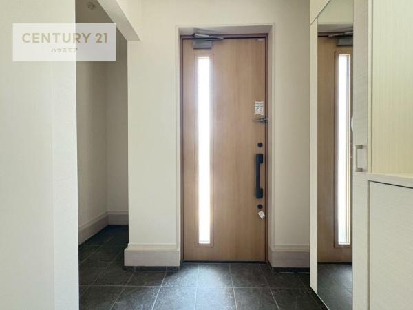 柏市西原1丁目 1号棟 新築戸建(玄関)