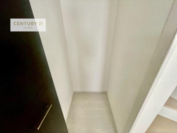 柏市西原1丁目 1号棟 新築戸建(収納)