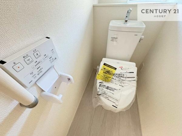 柏市酒井根2丁目 新築戸建て(トイレ)