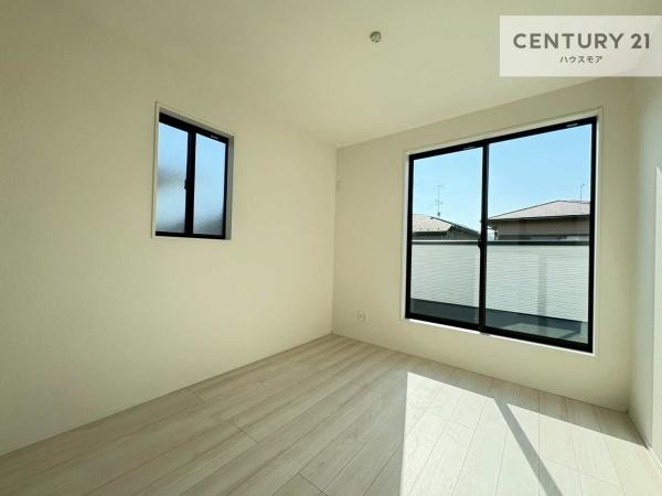 柏市酒井根2丁目 新築戸建て(洋室)