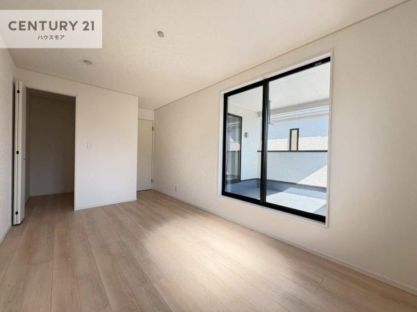 柏市新逆井1丁目　3号棟　新築戸建て