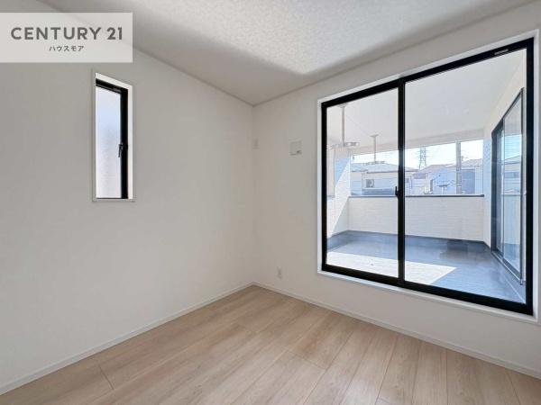 柏市新逆井1丁目　3号棟　新築戸建て