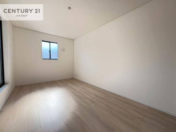 柏市新逆井1丁目　3号棟　新築戸建て