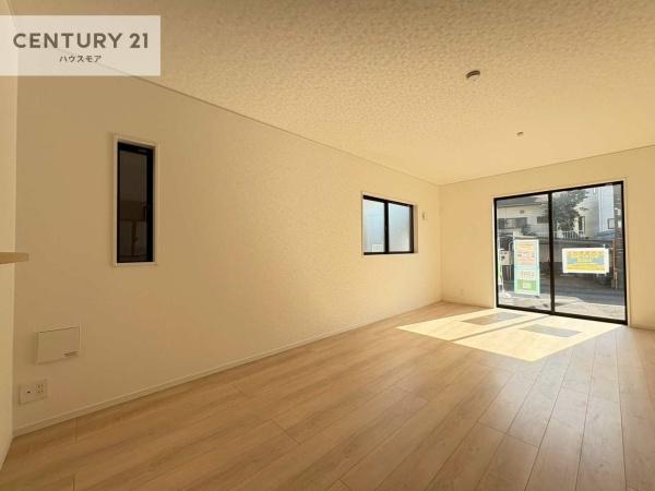 柏市新逆井1丁目　3号棟　新築戸建て