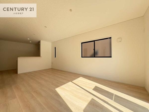 柏市新逆井1丁目　3号棟　新築戸建て