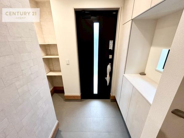 松戸市栄町8丁目 B号棟 新築戸建(玄関)