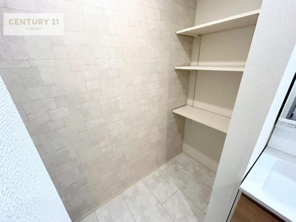 松戸市栄町8丁目 B号棟 新築戸建(玄関)