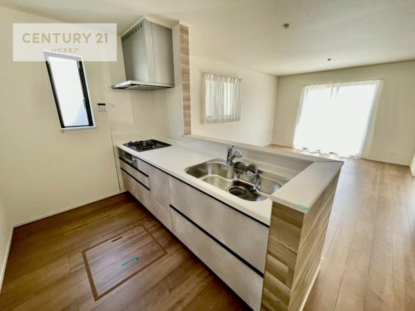 松戸市栄町8丁目 H号棟 新築戸建(キッチン)