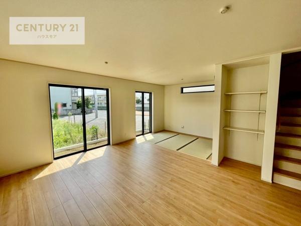 松戸市栄町8丁目 J号棟 新築戸建(リビング)