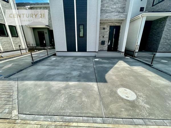 松戸市栄町8丁目 J号棟 新築戸建(駐車場)