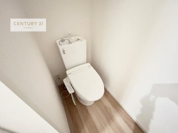 龍ケ崎市野原町 4号棟 新築戸建(トイレ)