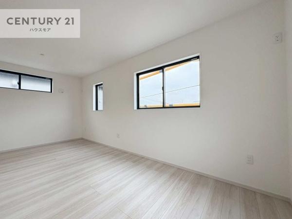 流山市西平井1丁目　2号棟　新築戸建