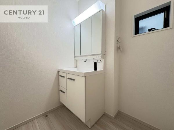 流山市西平井1丁目　2号棟　新築戸建