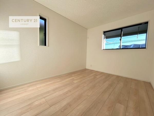 牛久市下根町　2号棟　新築戸建