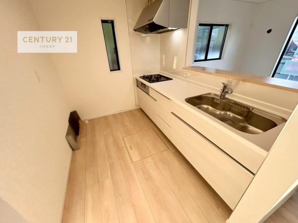 牛久市下根町　2号棟　新築戸建