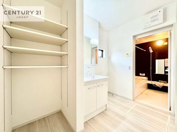 牛久市栄町5丁目　1号棟　新築戸建