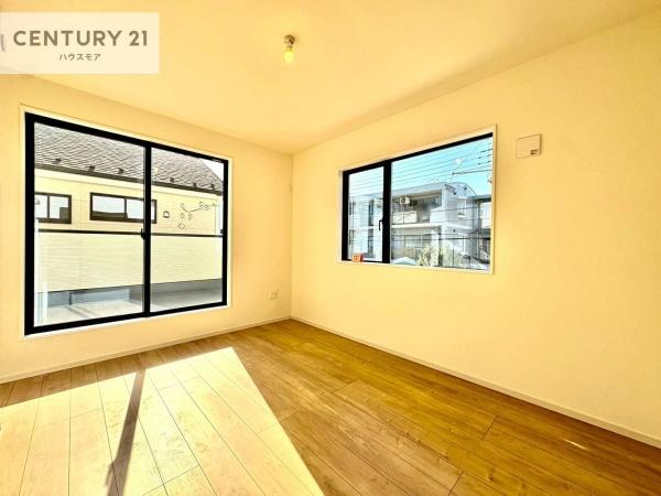 松戸市新松戸南1丁目　1号棟　新築戸建