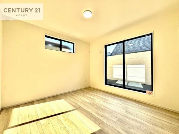 松戸市新松戸南1丁目　2号棟　新築戸建