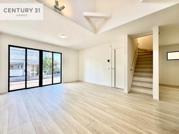 松戸市新松戸南1丁目　2号棟　新築戸建