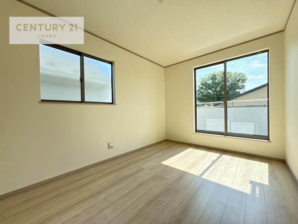 松戸市小金原5丁目　B号棟　新築戸建