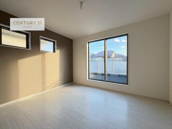 流山市向小金4丁目　新築戸建