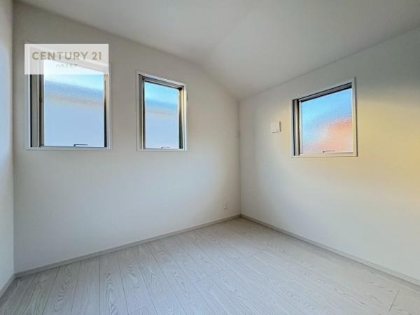 流山市向小金4丁目　新築戸建