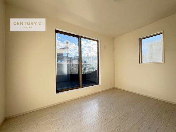 流山市向小金4丁目　新築戸建