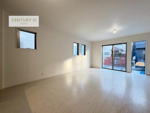 流山市向小金4丁目　新築戸建