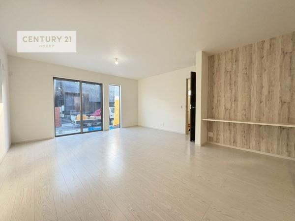 流山市向小金4丁目　新築戸建