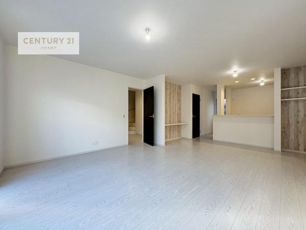 流山市向小金4丁目　新築戸建