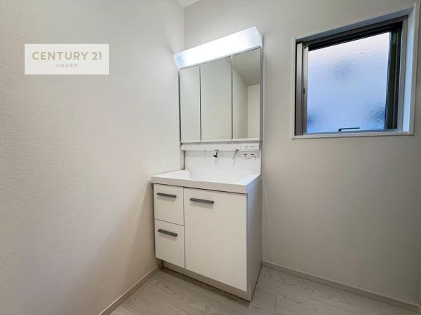 流山市向小金4丁目　新築戸建