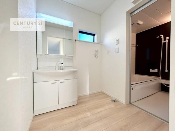 牛久市下根町　2号棟　新築戸建