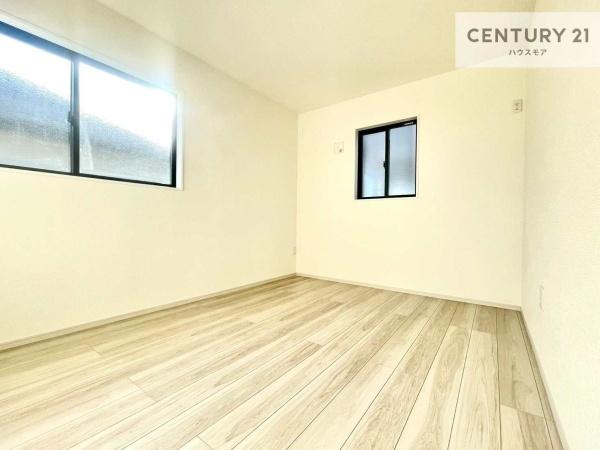 松戸市三矢小台４丁目の新築一戸建